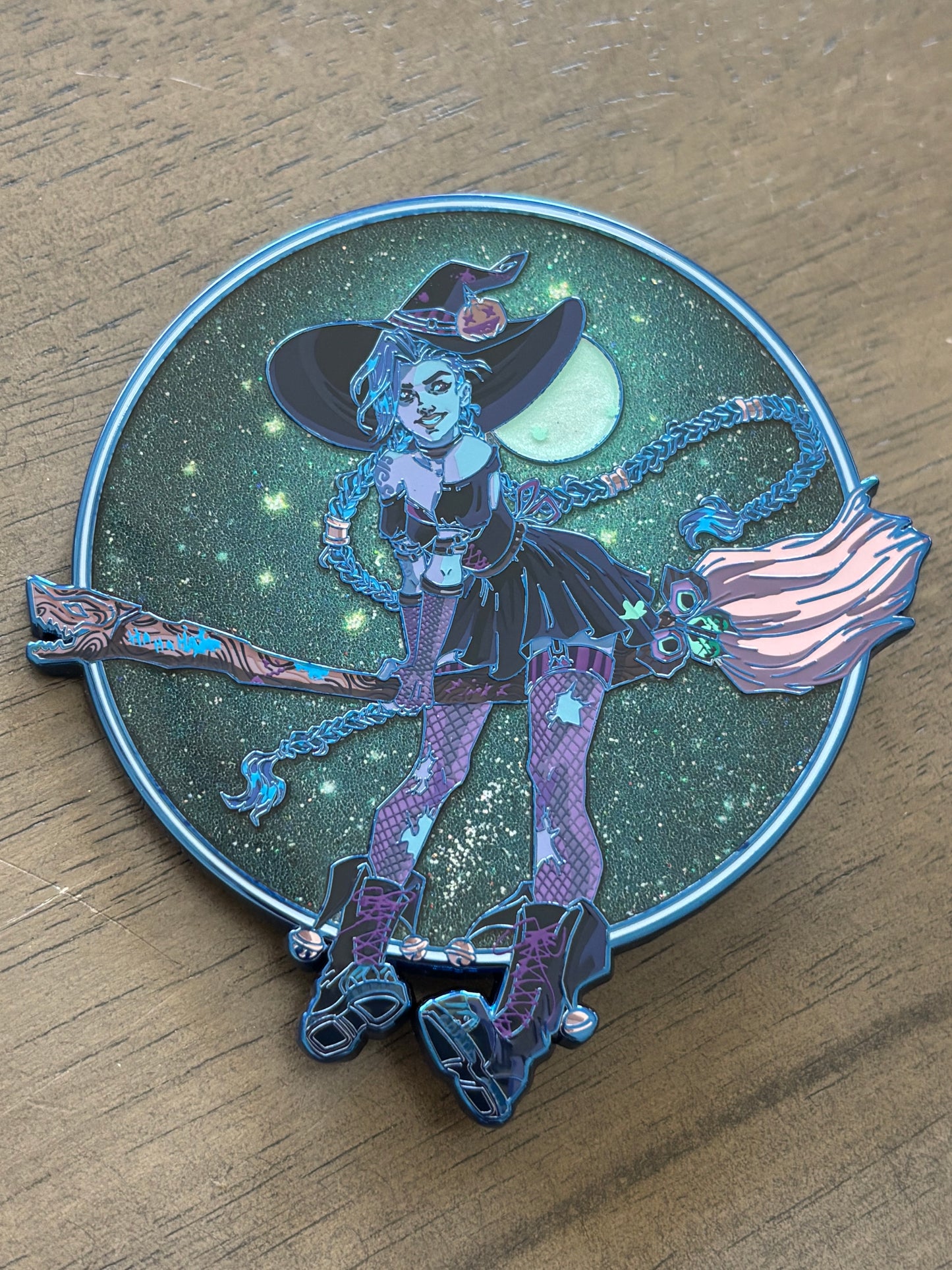 INHAND - Witch Jinx
