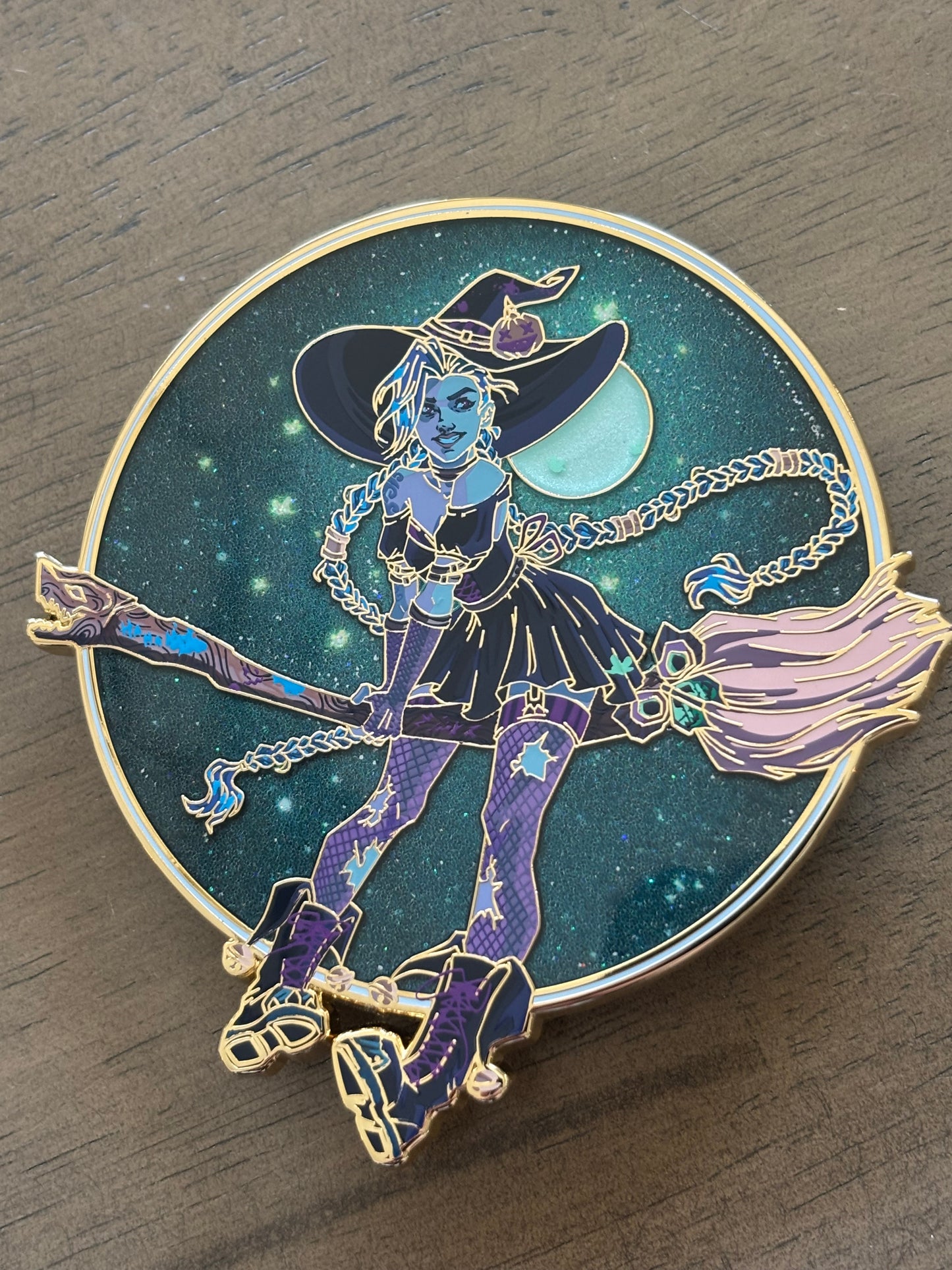 INHAND - Witch Jinx