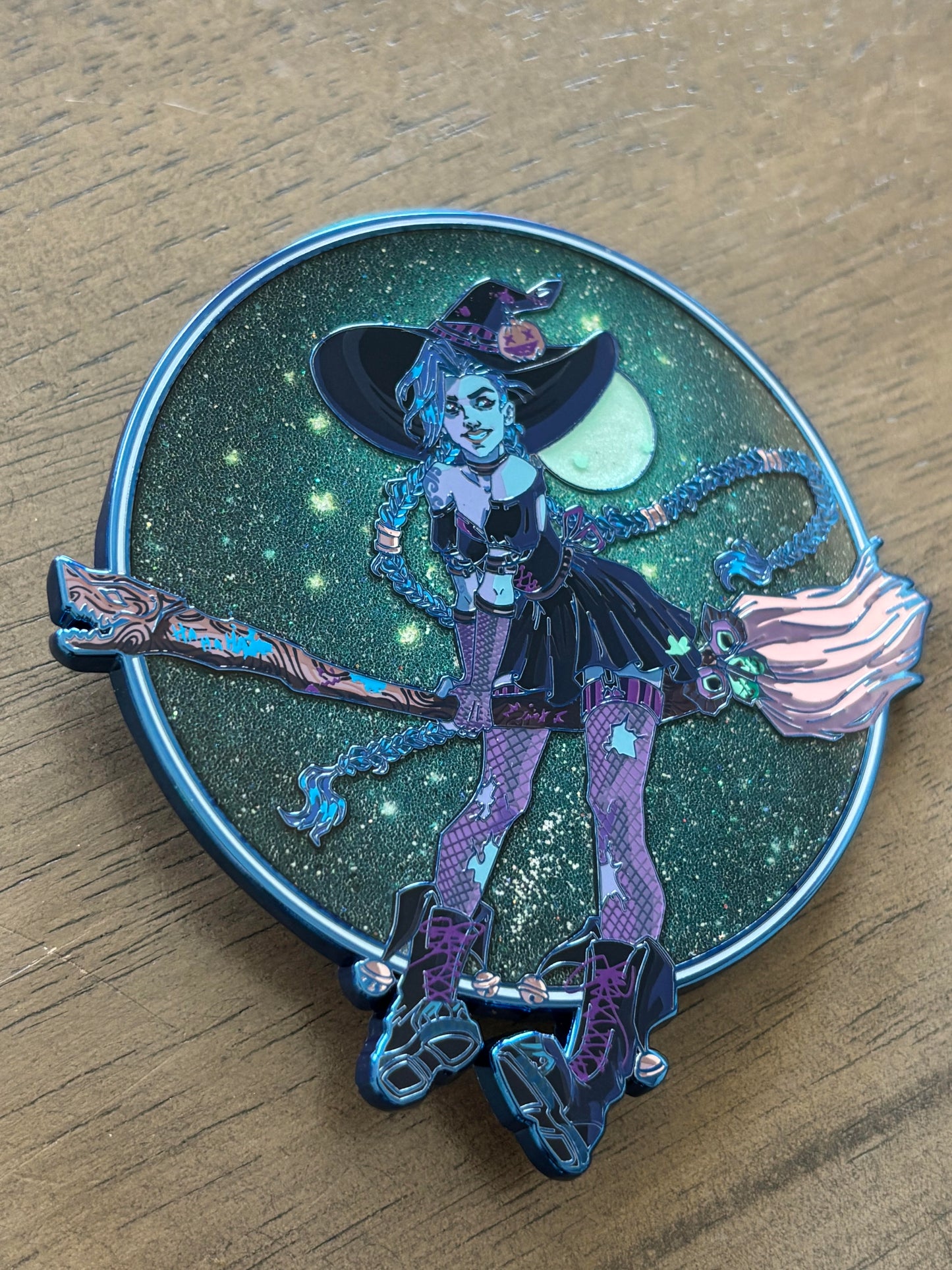 INHAND - Witch Jinx